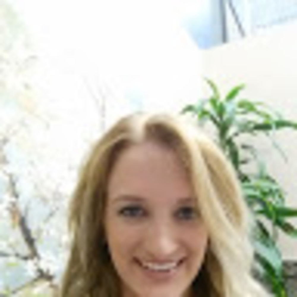 Meet your Posher, Raquel